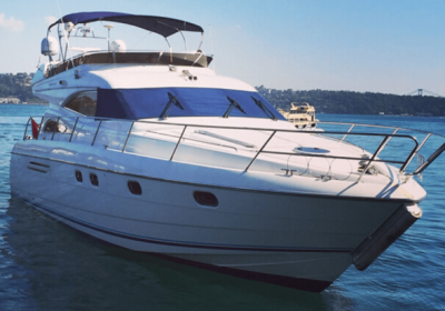 PRIVATE YACHT CHARTER IN THE BOSPHORUS