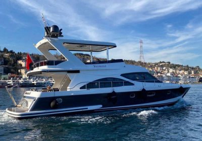 PRIVATE YACHT CHARTER IN THE BOSPHORUS