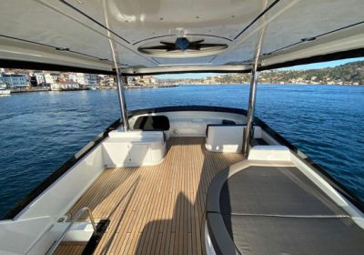 PRIVATE YACHT CHARTER IN THE BOSPHORUS