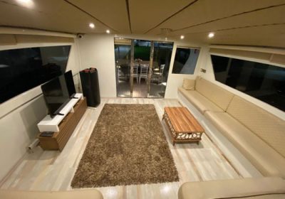 PRIVATE YACHT CHARTER IN THE BOSPHORUS